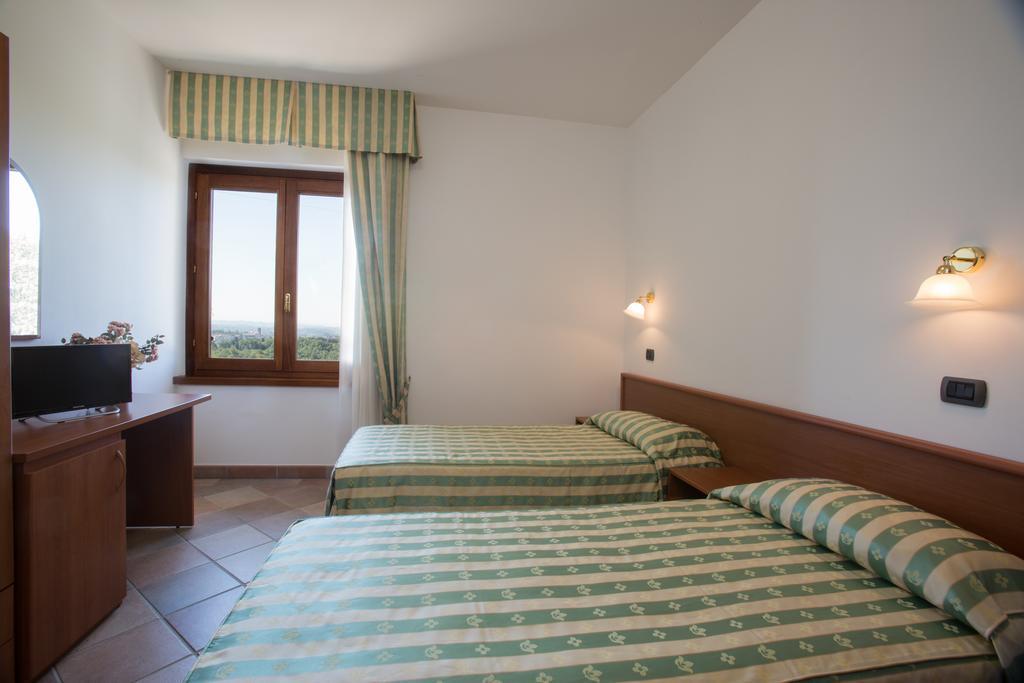Agriturismo Poggetto Larciano ภายนอก รูปภาพ